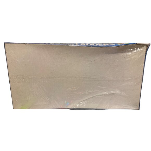 New in box Vintage 1979 Chutes and Ladders - Milton Bradley No. 4555 - Picture 3 of 7